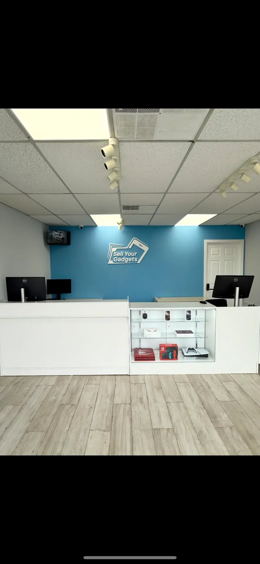 Inside Sell Your Gadgets Elmwood Park NJ - electronics buyer vs pawn shop